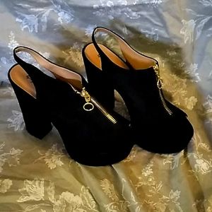 BLACK open toe heel